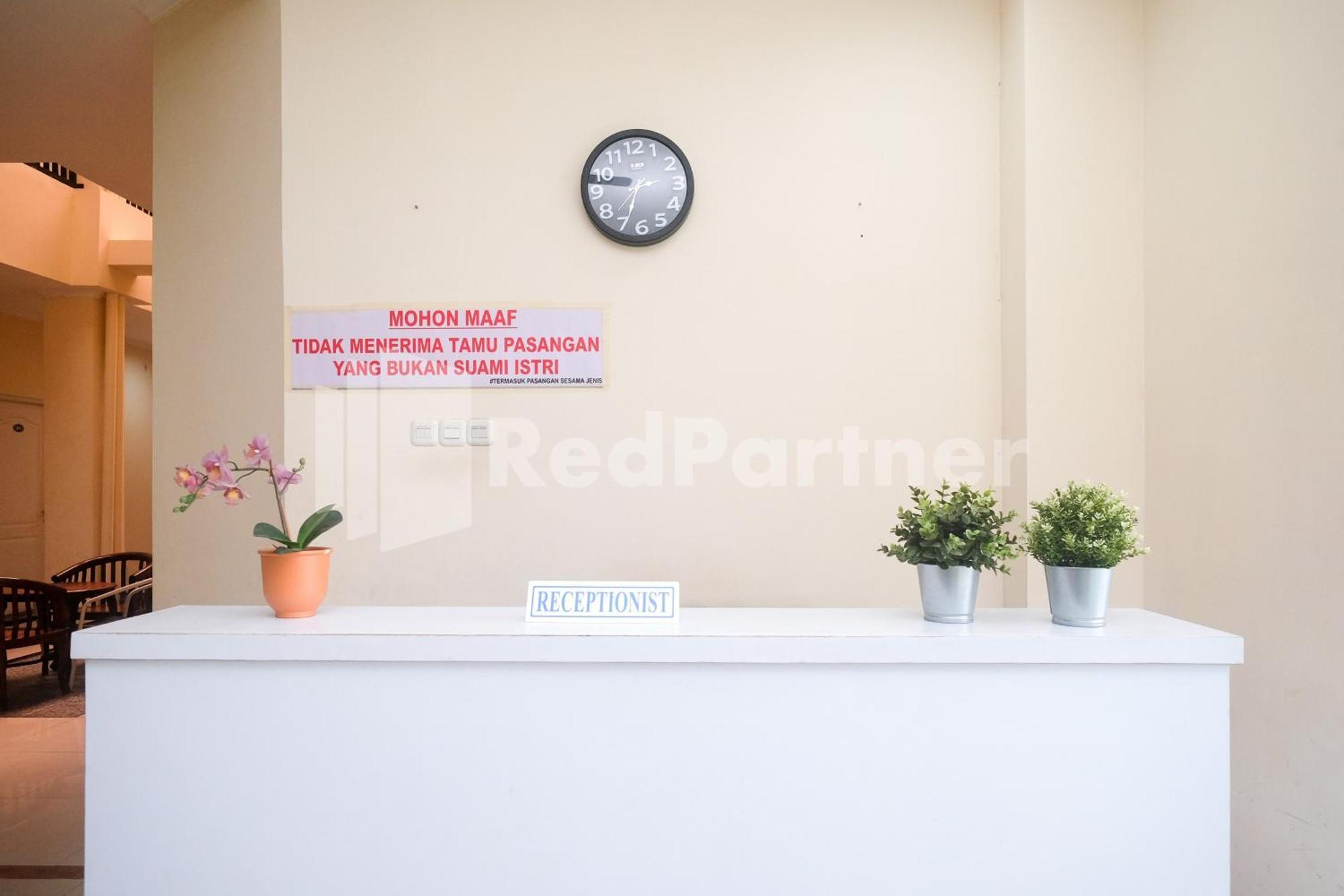 Griya Loka 2 Syariah Near Simpang Lima Mitra Reddoorz Hotel Semarang Exterior photo